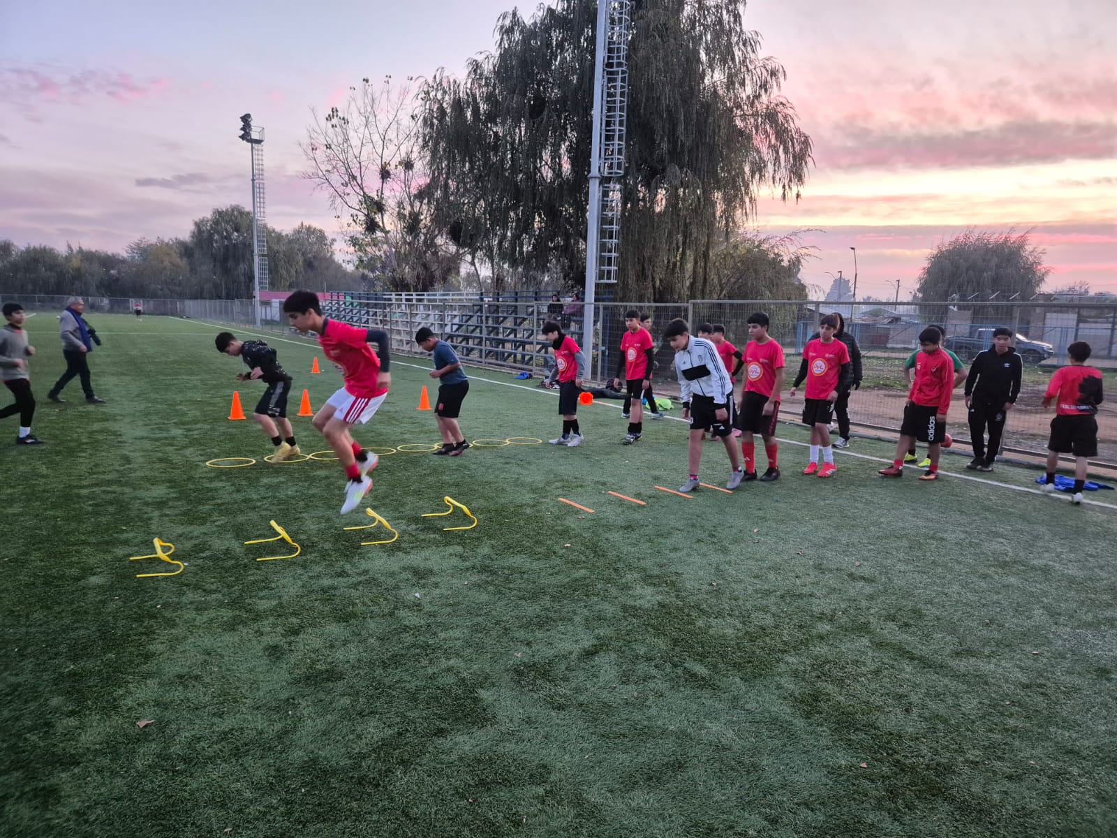 ESCUELA DE FUTBOL CORP. MUNICIPAL
